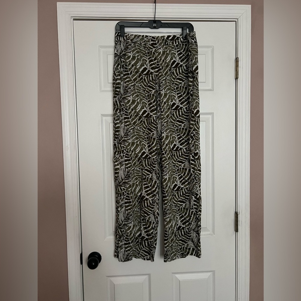 H&M Women’s Wide-cut Pull-on Pants - Picture 2 of 2